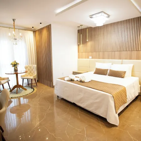 Ellus Hotel