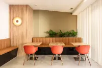Made Inn Entroncamento - Bãi đậu xe