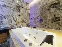 Guri Galmae Indi Present Hotel Hotels near Hoamsa Temple