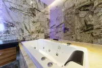 Guri Galmae Indi Present Hotel