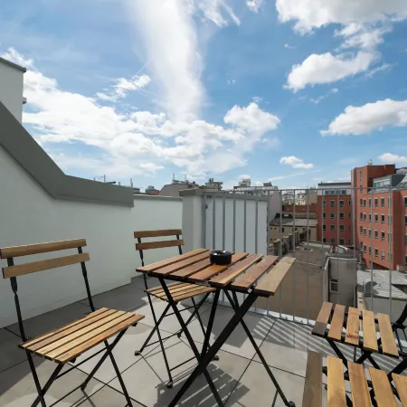 Premium Apartments with Air Conditioning - Doverys Yard