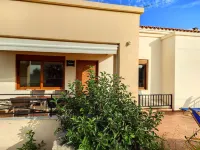 Villa Stefanos, Sea View, Private Pool, Near Sea - Huvilat