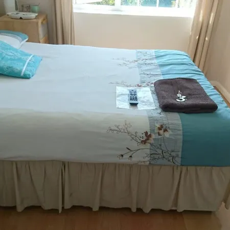 En Suite Shower Room Double Room with 1 Double Deyr
