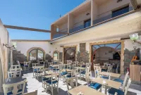 Erato Hotel