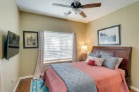 Charming Darien Hideaway w/ Porch, Near Downtown! - 3-Star