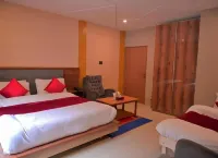 Hotel Village Inn Naran - balcón