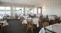 Edgewater Resort - 3-Star