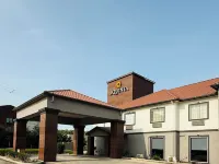 La Quinta Inn & Suites by Wyndham Morgan City - parking