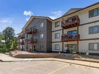 2 Bedroom/2 Bath Condo with Full Kitchen in the Heart of the Black Hills. Hotels in Lead