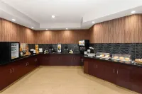 Wingate by Wyndham Oshkosh - breakfast