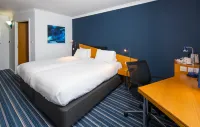 Holiday Inn Express MANCHESTER - EAST by IHG - バー