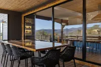 Mtn Views Theater Hot Tub 5 King Suites - 4-Star