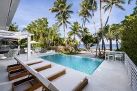 Pines & Palms Resort - Beach