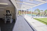 Stonewood Villas - parking
