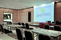 American Hotel - parking