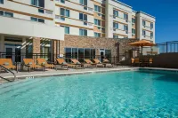 Courtyard Dallas Midlothian at Midlothian Conference Center - Pools