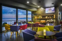 Boutique & Design Hotel Navis - بار