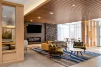 Fairfield Inn & Suites Minneapolis North - parking