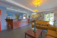 Siletz Bay Beachfront Hotel by OYO Lincoln City - parking