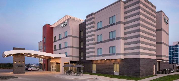 Fairfield Inn & Suites Omaha at MH Landing Hotels in Omaha