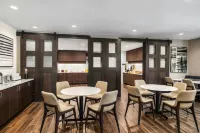 Residence Inn by Marriott Richmond Airport - 朝食