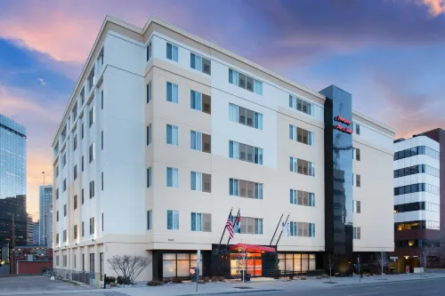 Hampton Inn & Suites Denver-Downtown - 3 tähden