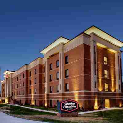 Hampton Inn & Suites by Hilton Knightdale Raleigh Hotel Exterior