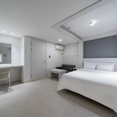 Sanbon Mul Hotels near Gunpo Station