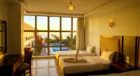 Elite Sea Sky Beach Resort - Bares
