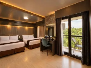 Clockworkorange Luxury Suites