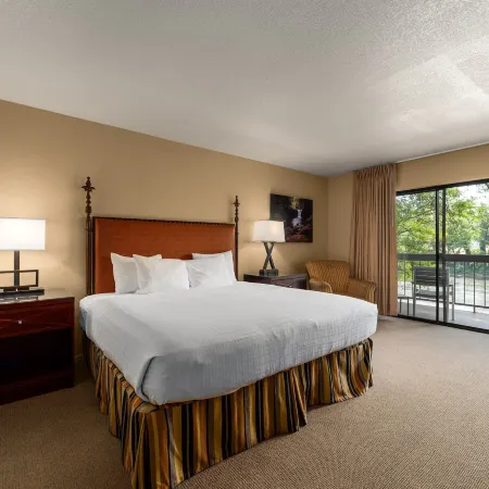 Riverside Inn