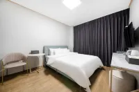 Jeongeup Gold Stay - 2-Star