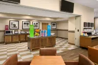 Hampton Inn & Suites Clayton/St. Louis-Galleria Area - Pysäköinti