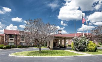 Red Roof Inn & Suites Hermitage