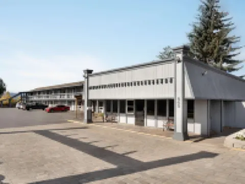 Days Inn by Wyndham Bend Hotels in Bend