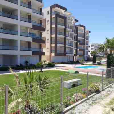 Beach Front Luxury Living Apartment Fitness & Recreational Facilities