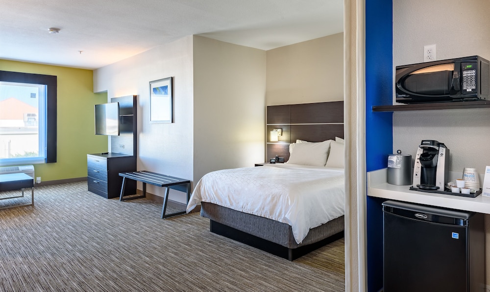 Holiday Inn Express Hotel and Suites Bastrop, an Ihg Hotel