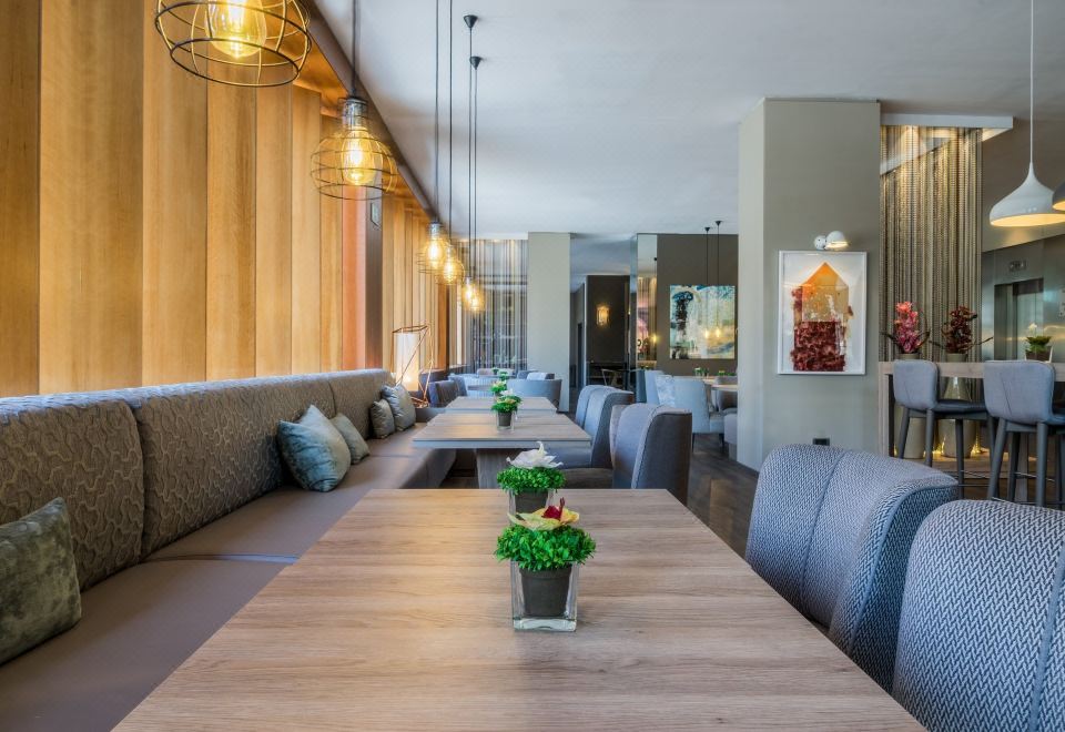 AC Hotel ValenciaOver view