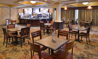 Holiday Inn Express & Suites El Centro