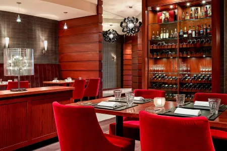 Sheraton Cavalier Calgary Hotel