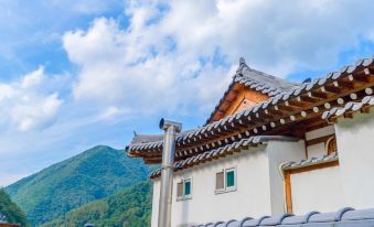 Danyang Everyone Come Hanok Pension