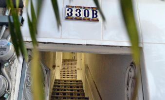 Alexandross Hostel Bnb