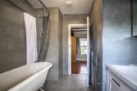 Barn Conversion - Hot Tub - Penally - Tenby - جاكوزي