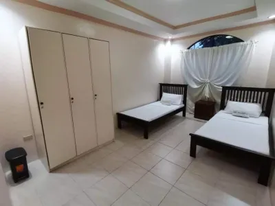 OYO 799 DDD Habitat Iloilo Hotels in Pavia
