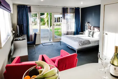 Asure Colonial Lodge Motel