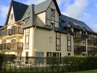 Les Chatelaines Hotels in Tourgéville