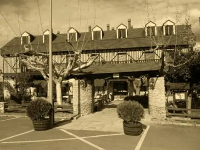 Apartamentos El Mirador Del Soto Hotels near Centro Interpretación de los Mares Antiguos de Monsagro