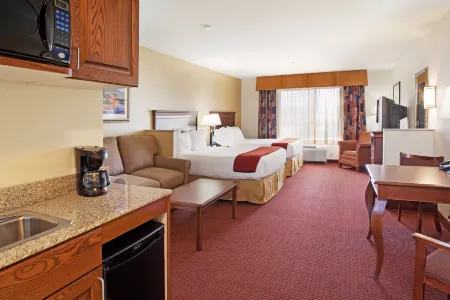 Holiday Inn Express & Suites Tooele Отели в г. Lake Point