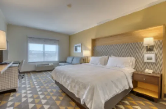 Holiday Inn & Suites MADISON WEST - MIDDLETON by IHG