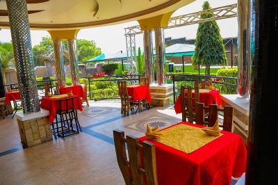 Restaurant KAMWE KAMWE HOTEL & SPA Photo